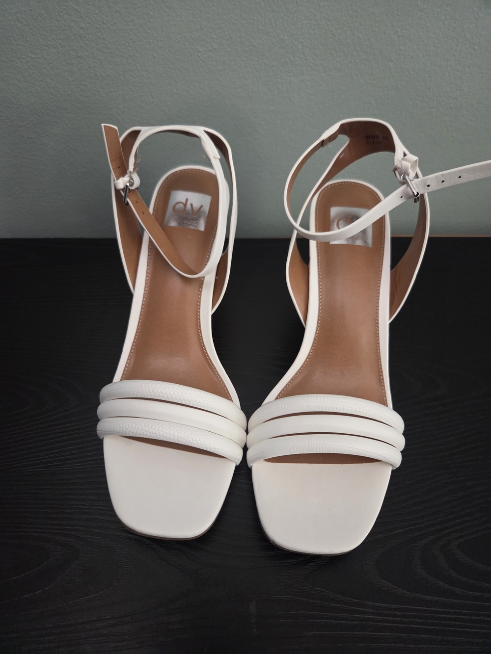 dv by Dolce Vita White Strappy Ankle Strap Sandals/ Never Worn.